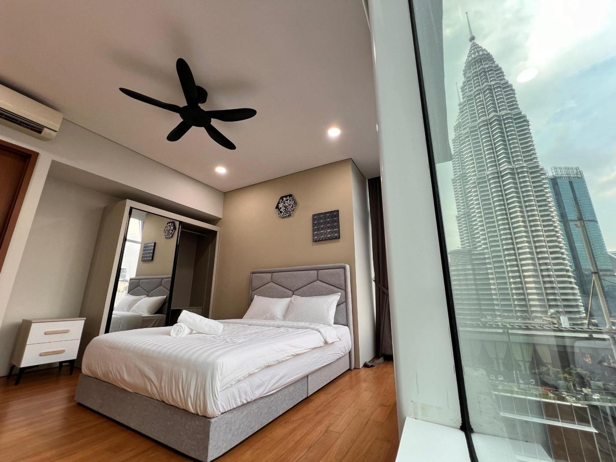 Sky Suites At Klcc By Mitstay Kuala Lumpur Luaran gambar
