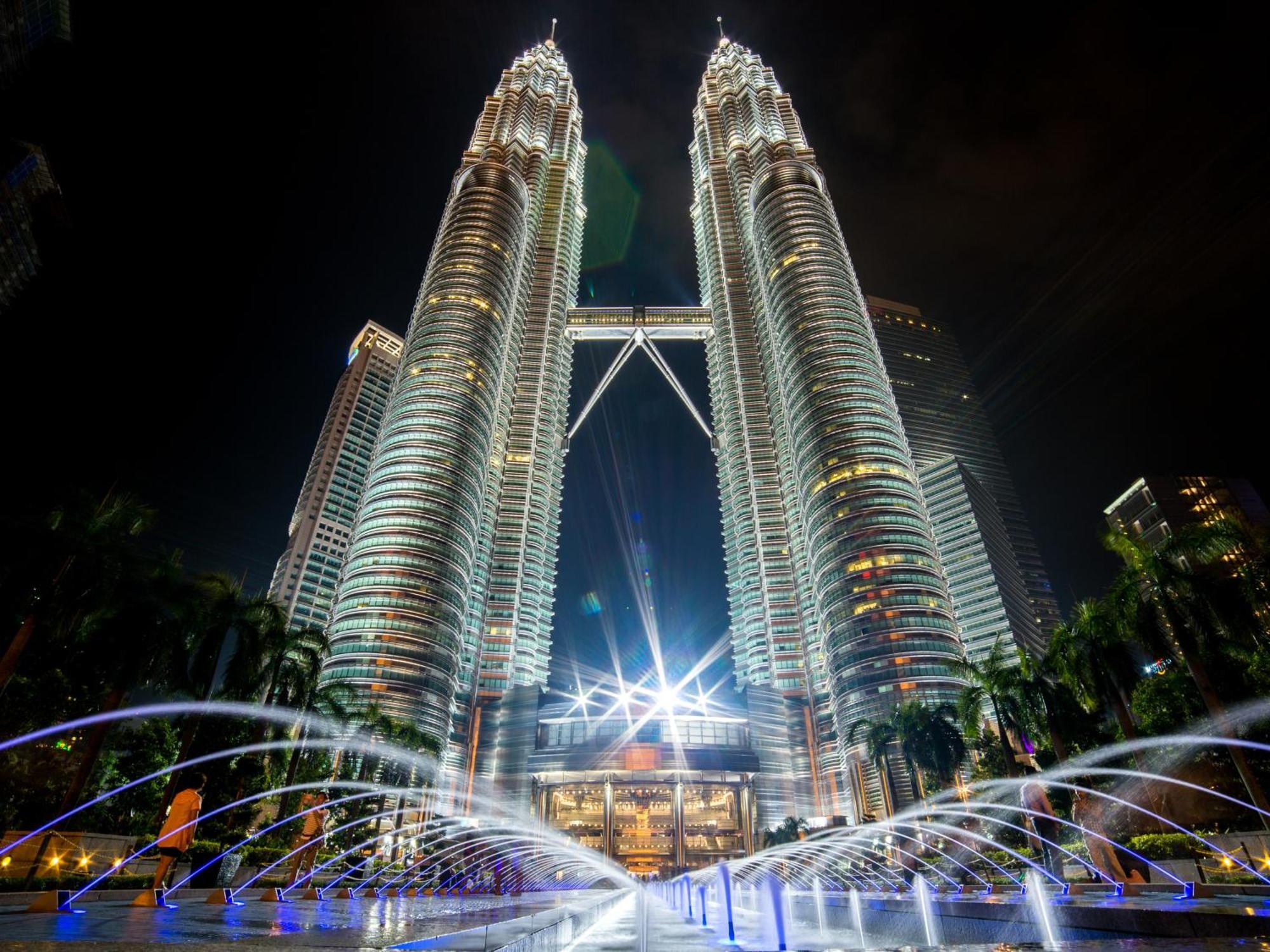 Sky Suites At Klcc By Mitstay Kuala Lumpur Luaran gambar