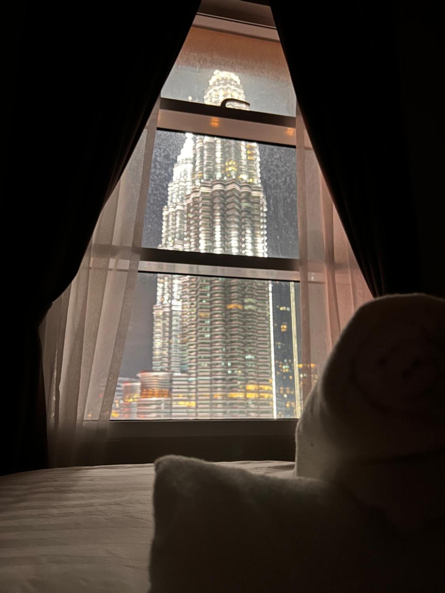 Sky Suites At Klcc By Mitstay Kuala Lumpur Luaran gambar