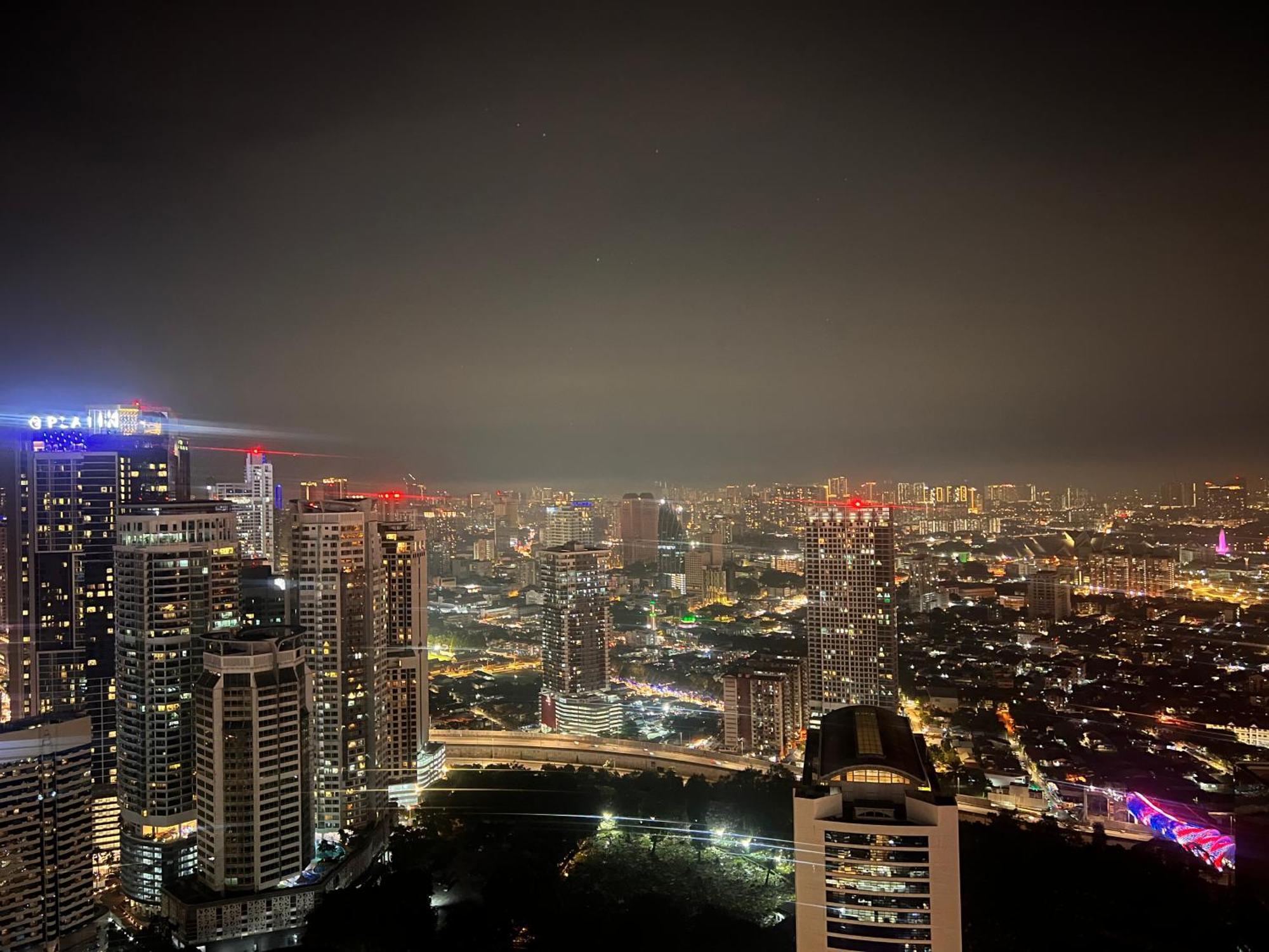 Sky Suites At Klcc By Mitstay Kuala Lumpur Luaran gambar