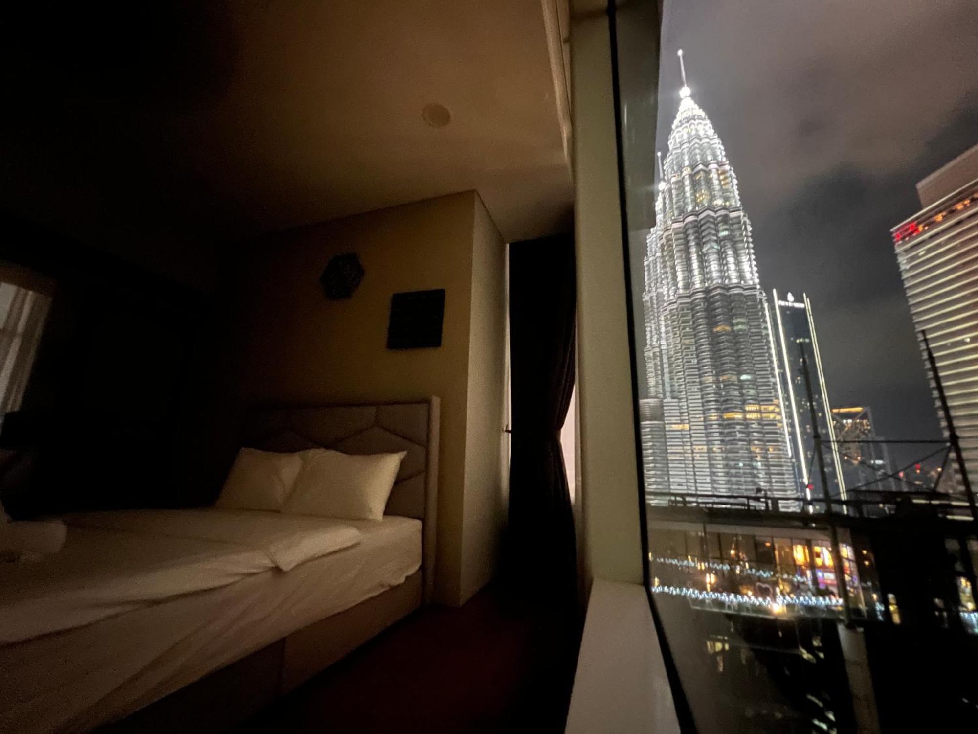 Sky Suites At Klcc By Mitstay Kuala Lumpur Luaran gambar