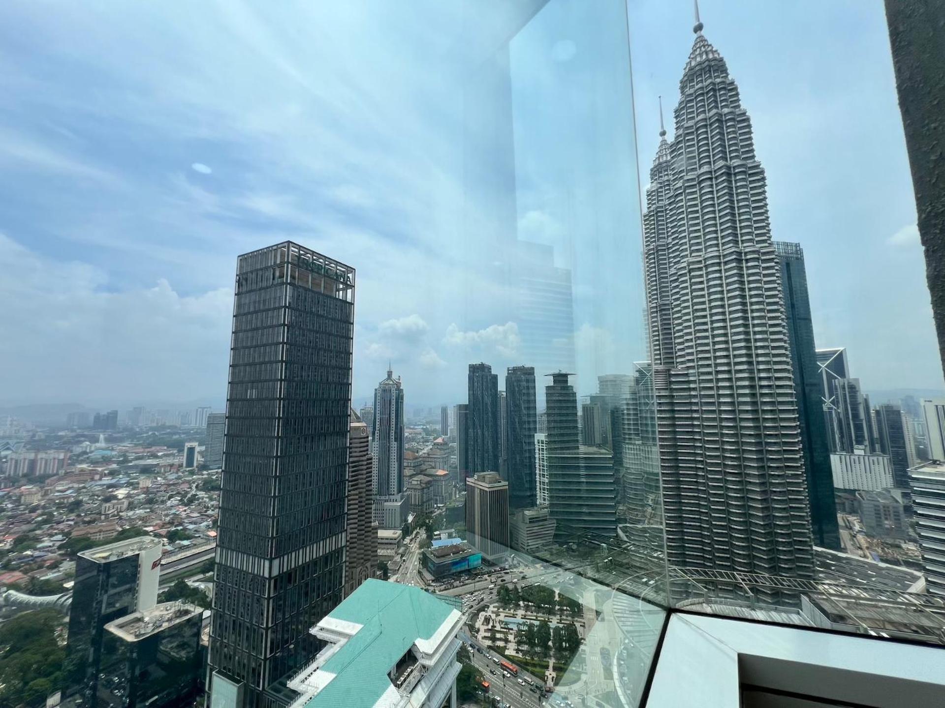 Sky Suites At Klcc By Mitstay Kuala Lumpur Luaran gambar