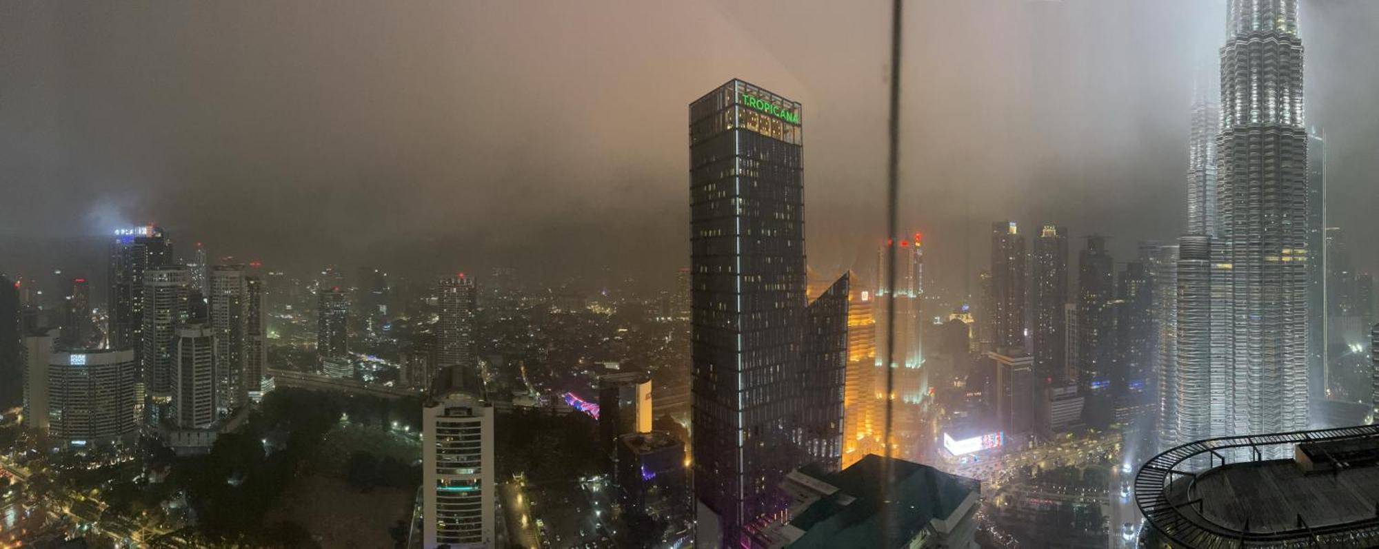 Sky Suites At Klcc By Mitstay Kuala Lumpur Luaran gambar