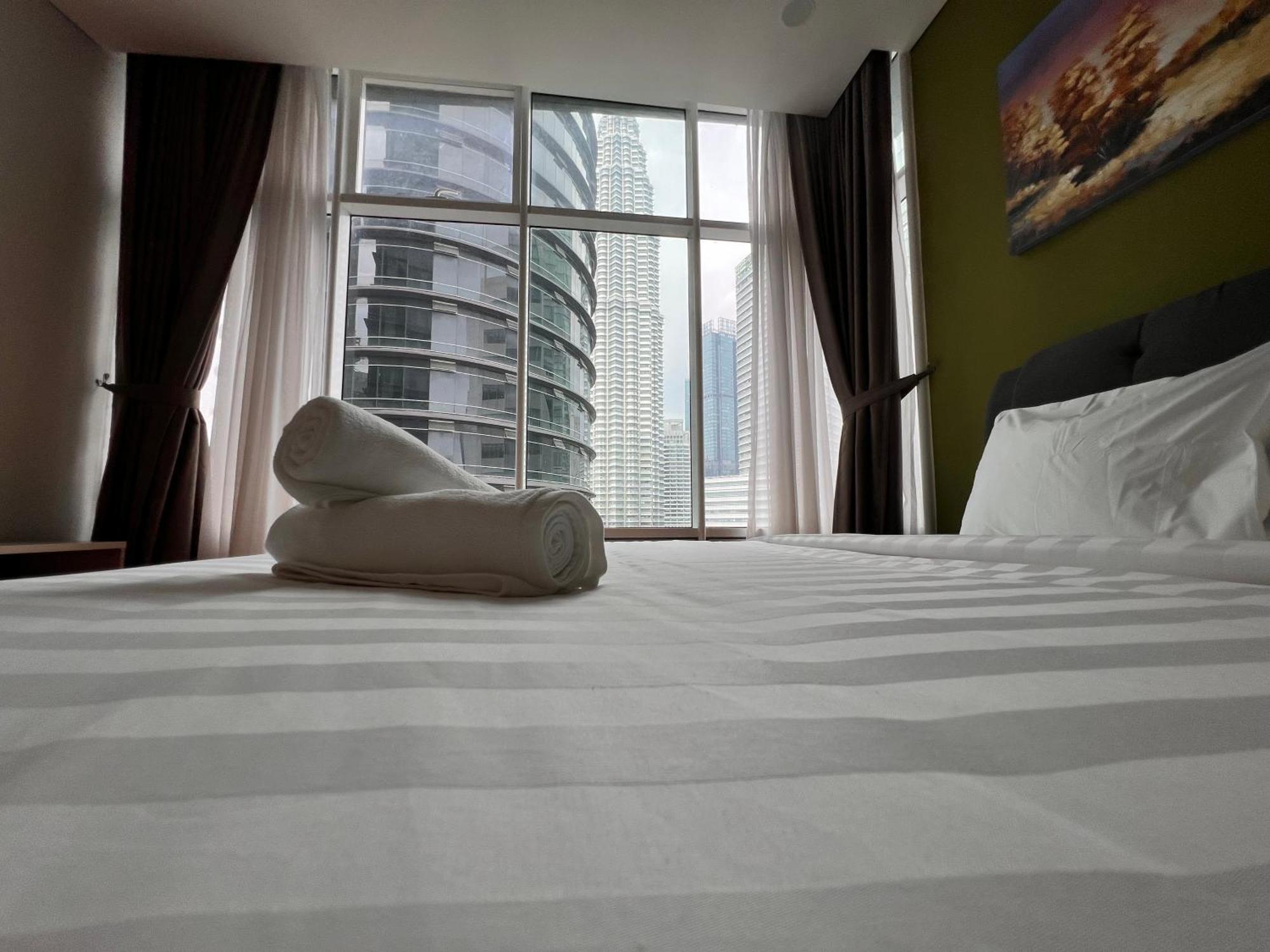Sky Suites At Klcc By Mitstay Kuala Lumpur Luaran gambar